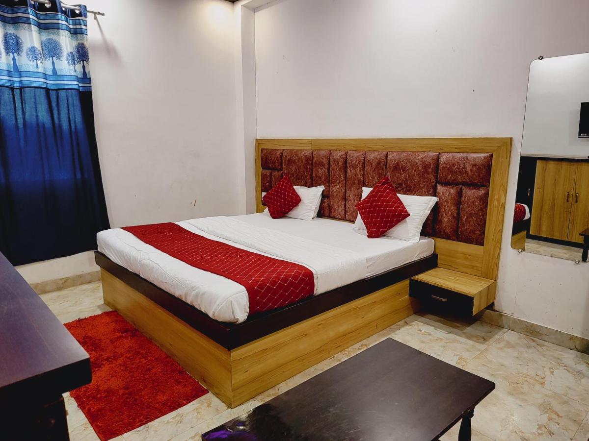 Elegance Hotel And Banquet Ayodhya Eksteriør bilde