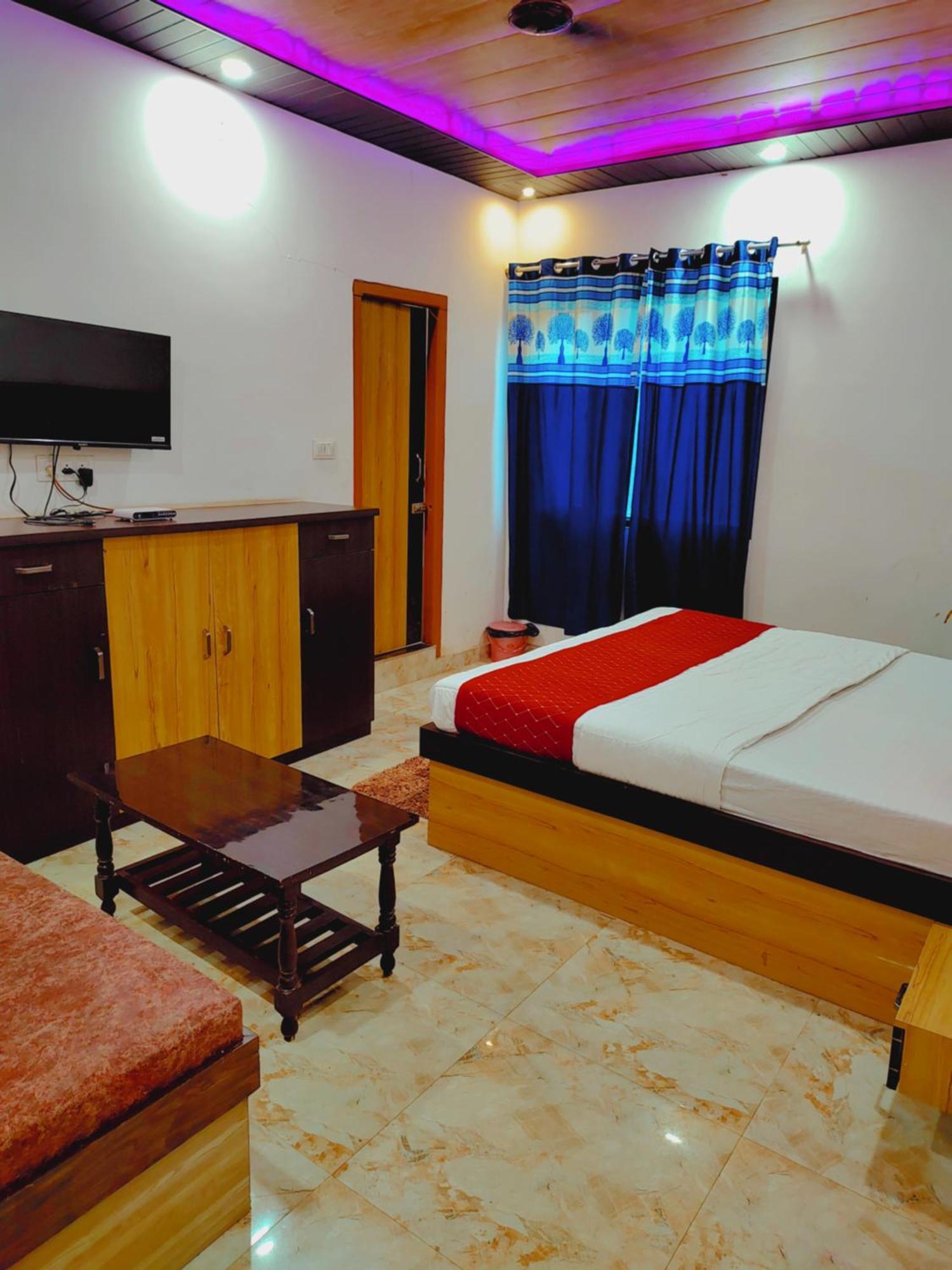 Elegance Hotel And Banquet Ayodhya Eksteriør bilde