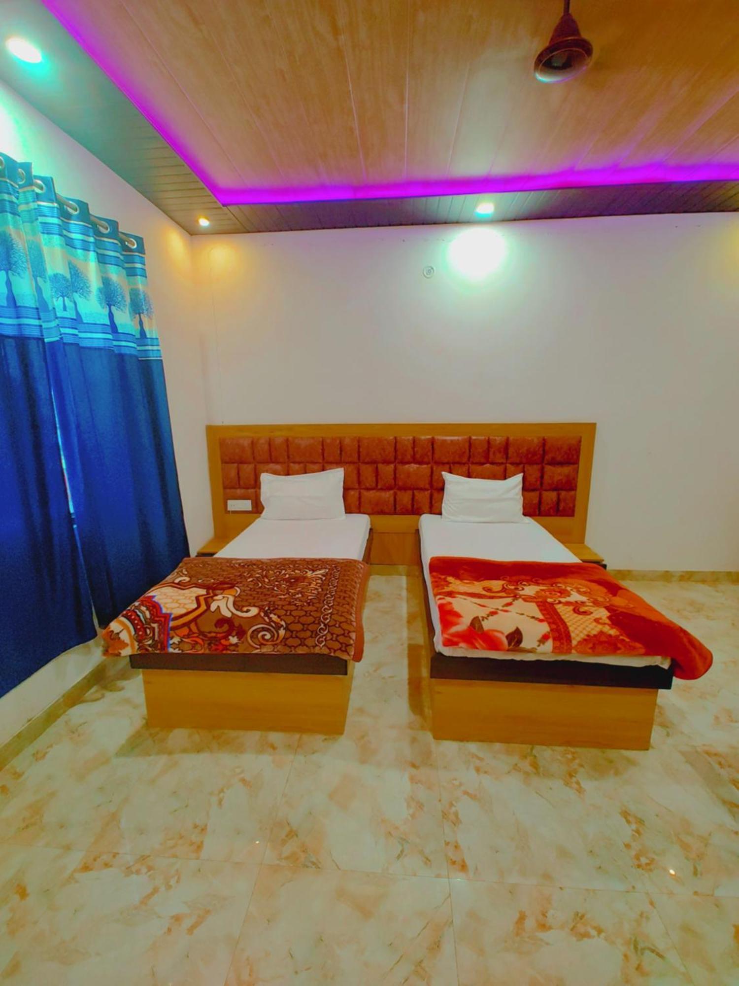 Elegance Hotel And Banquet Ayodhya Eksteriør bilde