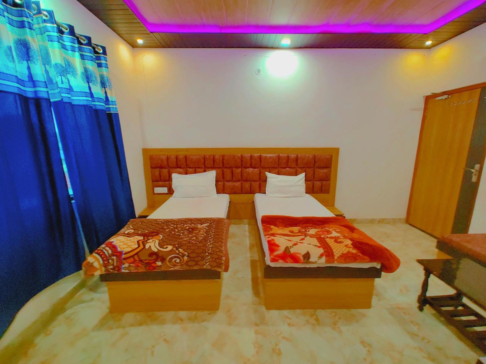 Elegance Hotel And Banquet Ayodhya Eksteriør bilde