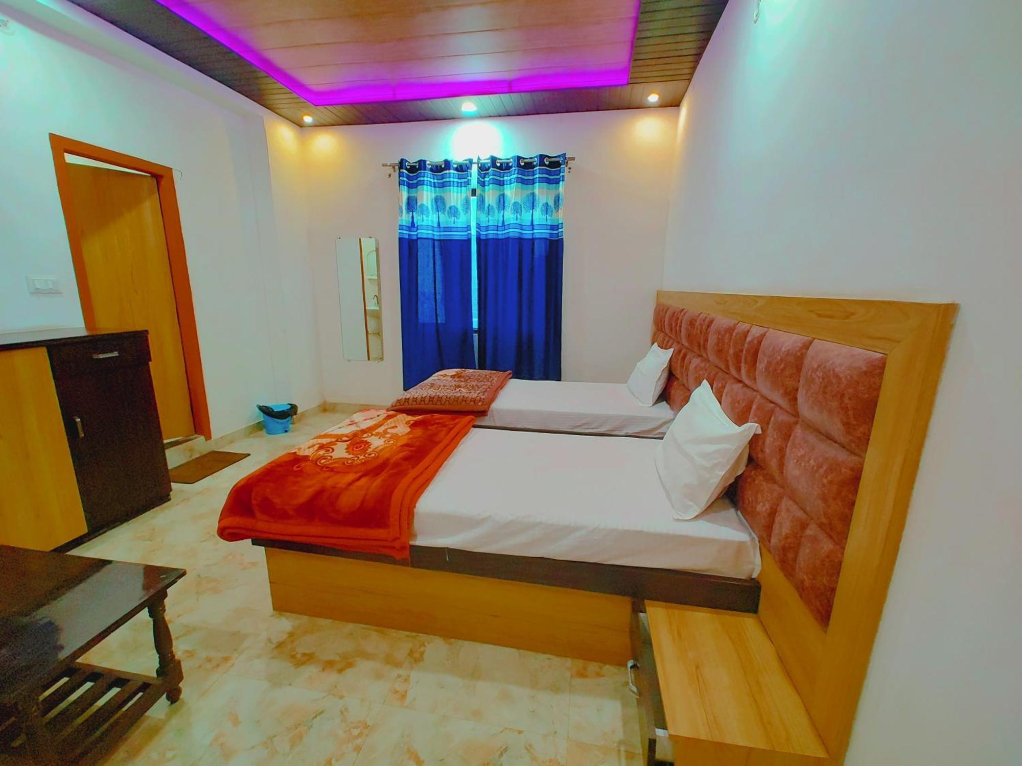 Elegance Hotel And Banquet Ayodhya Eksteriør bilde