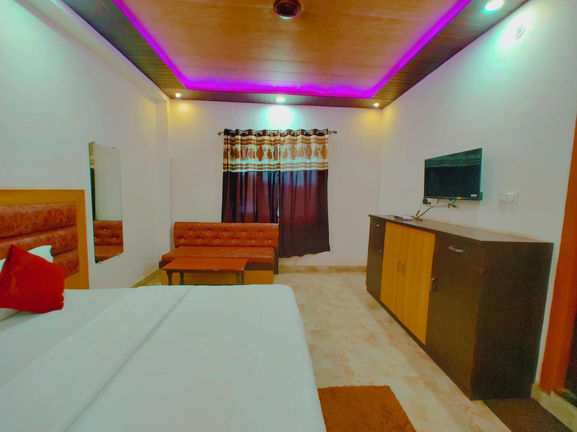 Elegance Hotel And Banquet Ayodhya Eksteriør bilde