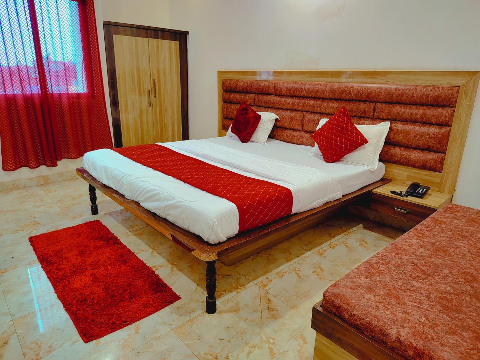 Elegance Hotel And Banquet Ayodhya Eksteriør bilde