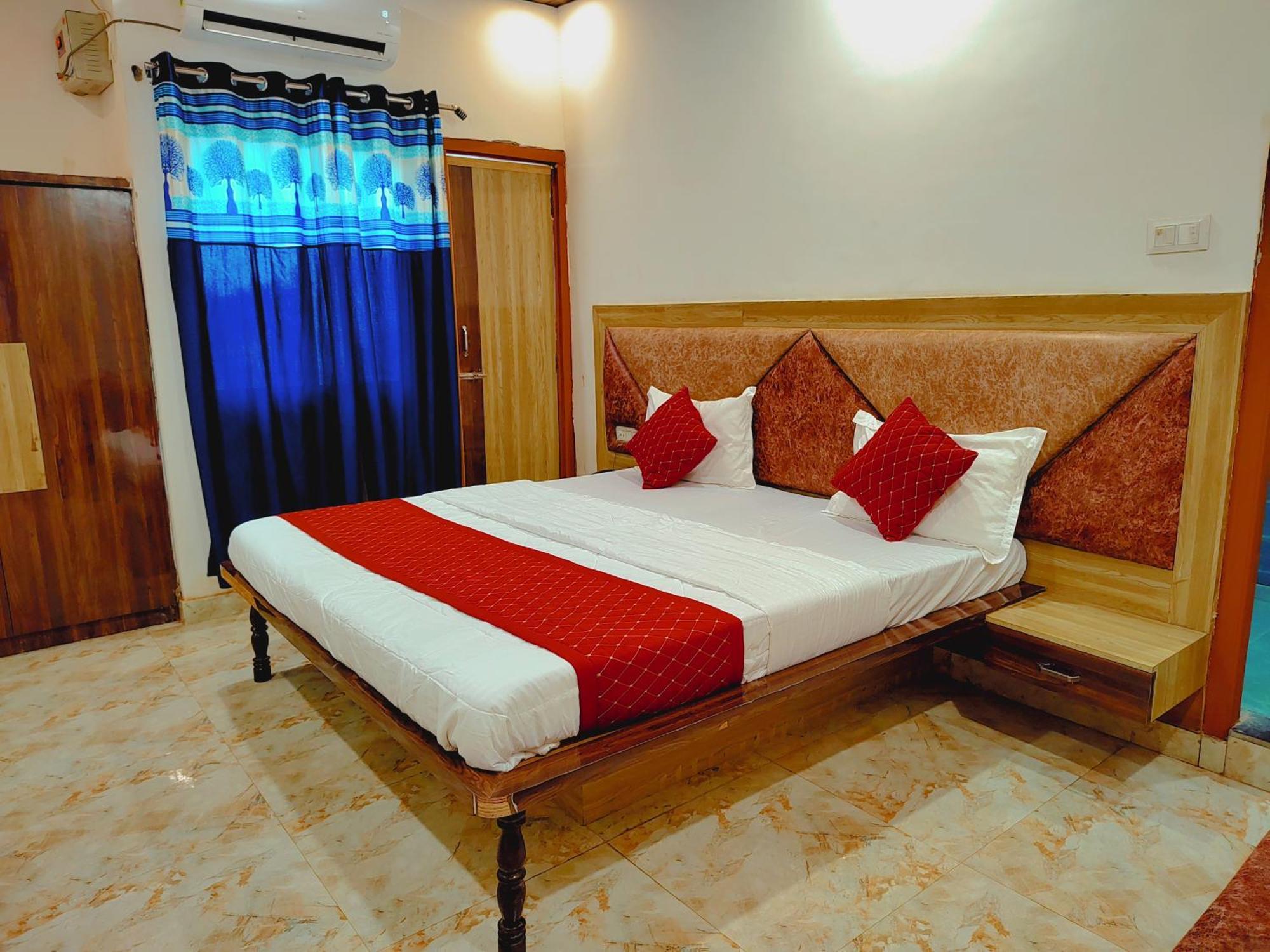 Elegance Hotel And Banquet Ayodhya Eksteriør bilde
